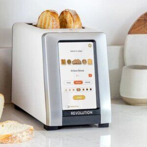 NIB Revolution InstaGlo R270 Toaster - Limited Edition Matte White